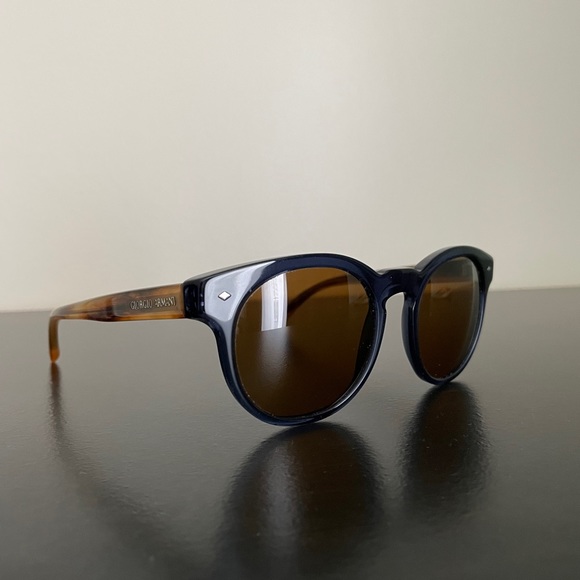 Giorgio Armani Sunglasses - Picture 2 of 5